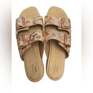 Clarks Slides Lana Beach Rose Gold  Camo Buckle Platform Wedge Sandal Size 9